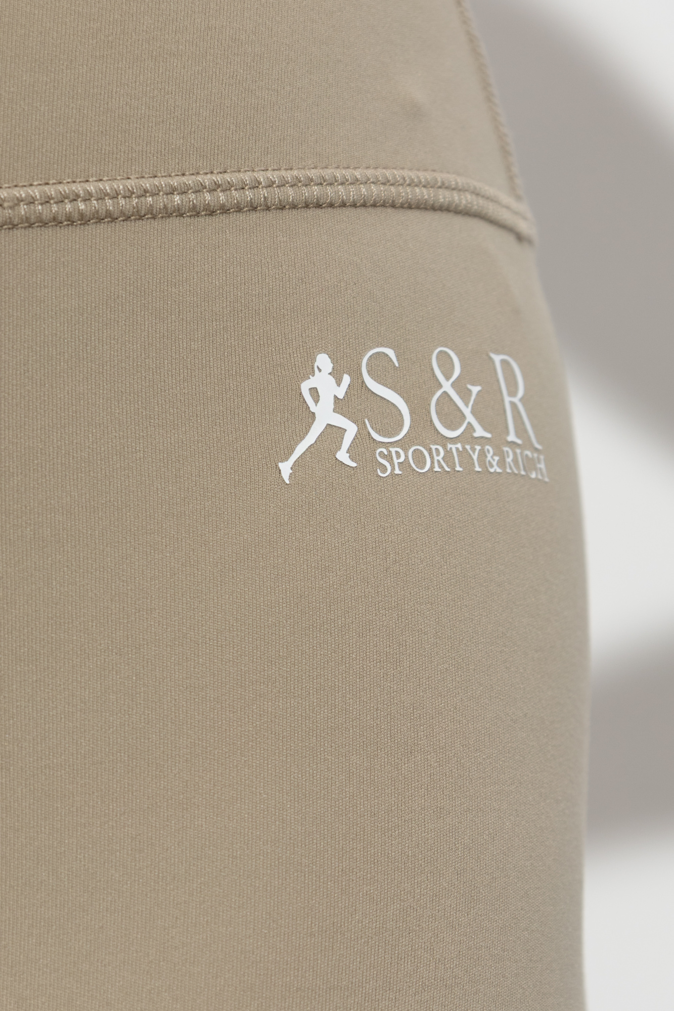 【SPORTY & RICH】 Runner legging SR Runner Legging - Elephant/White – Sporty & Rich